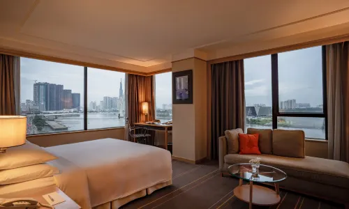 Renaissance Riverside Hotel Saigon