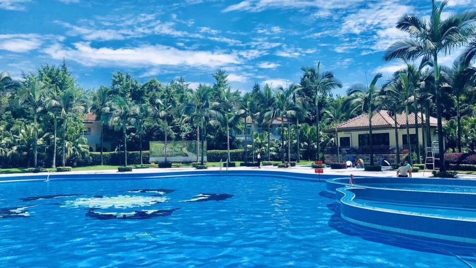 โรงแรมโฮมแลนด์
