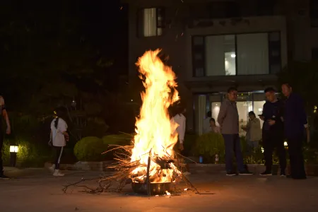 See Mountain Cloud House in New Mixi Garden Отели в г. Синьми