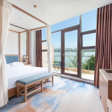 Shenxiangtang Riverview Art Hotel (Suining Dingsheng International Wanda Plaza)
