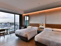 Four Points by Sheraton Taipei Bali Hotels near Tian Yuen Temple