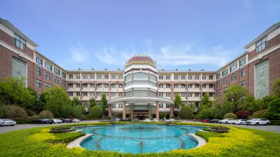Oriental Rihigh International Hot Spring Resort Hotel di Yishui County