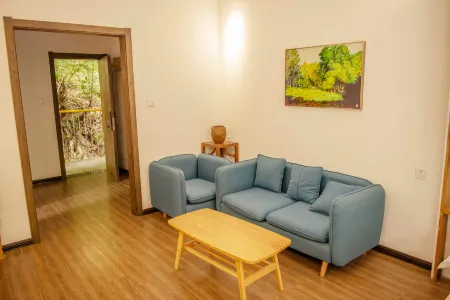 Fell as  a  bird  to  your   mountain   Hotel Отели рядом с достопримечательностью «First Draftage of Zhashui Canyon»