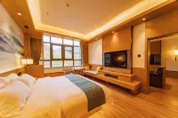 Shiquan Guiguling Holiday Hotel - Mountain view