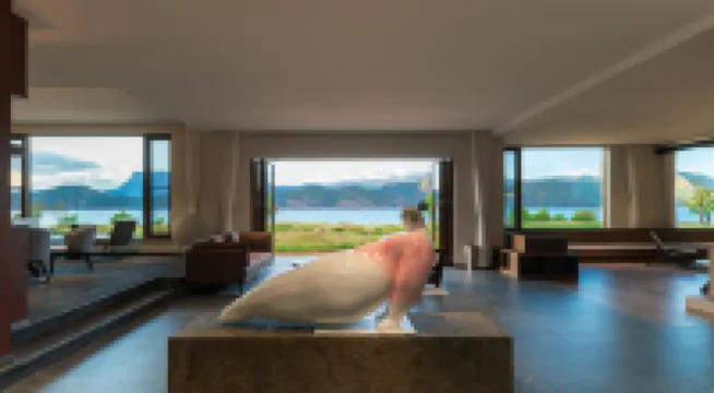 Lugu Lake Zaichuan Chief Quanhu Shengjing Designer Resort Hotel (Mosuo Goddess Panorama)