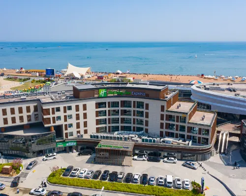 Holiday Inn Express DALIAN GOLDEN PEBBLE BEACH by IHG 大連発現王国周辺のホテル