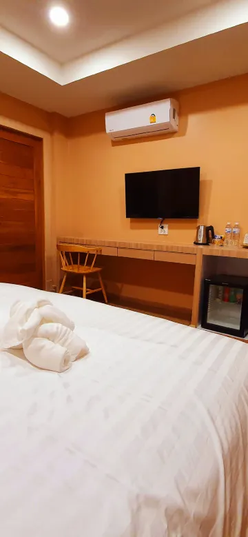 ห้องเลเชอร์ที่ติดกันพร้อมวิวภูเขา