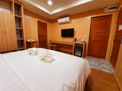 ห้องเลเชอร์ที่ติดกันพร้อมวิวภูเขา