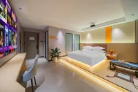 Huilai Huihai Four Seasons Apartment (Senior Village Branch) - balcony