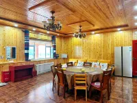 Mountain Chalet Retreat Hostel Отели в г. Городок Байлан
