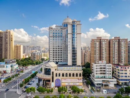 Manhatton Hotel Zhuhai Отели рядом с достопримечательностью «Zhuhai City Polytechnic»
