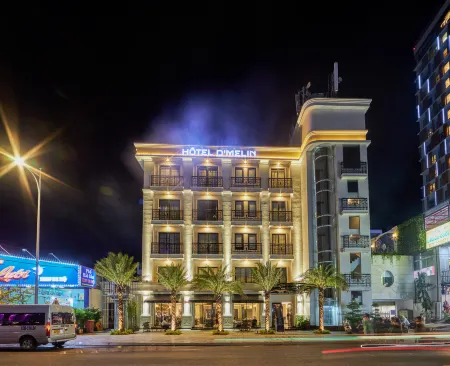 Hotel DMelin Отели рядом с достопримечательностью «Mui Nghinh Phong»