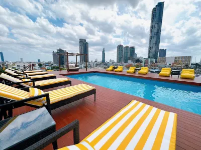 Miloft Sathorn Hotel Hotels near Taksin Bridge