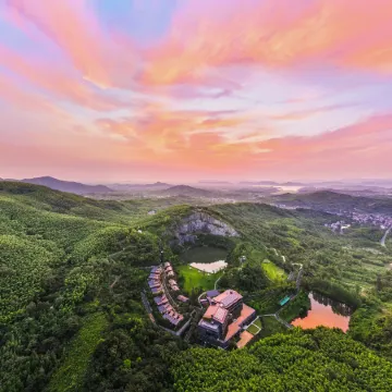 WYNDHAM GRAND PLAZA ROYALE HOT SPRINGS RESORT LIYANG