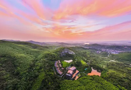 WYNDHAM GRAND PLAZA ROYALE HOT SPRINGS RESORT LIYANG