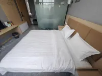 Grand Hyatt Hotel (Minquan Garden No.1 Middle School)