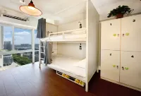 Three Cats Youth Hostel