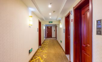 Langqin Hotel (Lanzhou High-speed Railway West Station Branch)