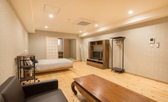 Shimanouchi Luxury Apartment