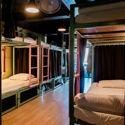 Sleeper Hostel Các khách sạn gần Phòng trưng bày nghệ thuật Dao