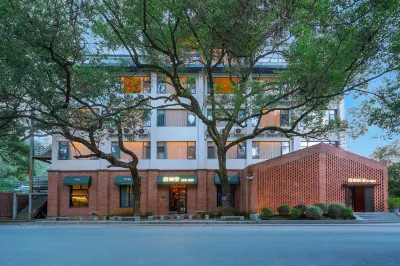 Guilin Yangshuo Xiangzhangshuyu Art Hotel (Yulonghe Jiuxian Wharf Branch)