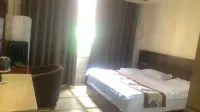 Yujiang zhonghua business hotel Hotels near Yujiang Gymnasium (East Gate)