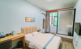 Yuan Apartment