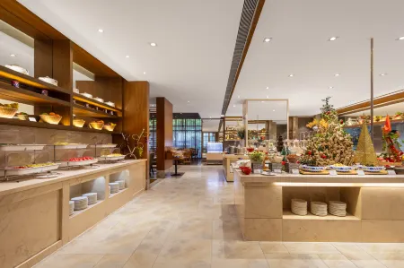 Mingyue Dongyi International Hotel Отели рядом с достопримечательностью «Anhui University of Chinese Medicine (Shaoquanhu New Campus)»