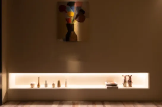 Hengdian Manduo Huaqi Meishu (Hengdian World Studios Pedestrian Street Store)