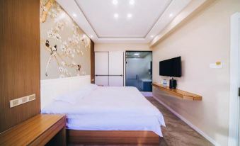 Yichun Baiqun Holiday Inn