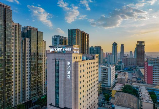 太原火车站五一广场丽柏酒店外景图