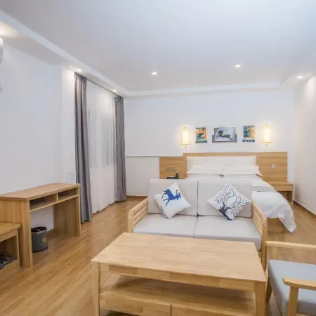 Wood House Fashion Hotel