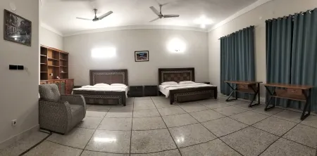 Homeland of Chinese businessman Отели рядом с достопримечательностью «Пакистан-Чайна Френдшип Сентер»