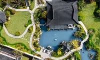 Ander Lake Hentique Hotel