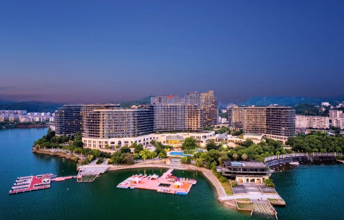 Lvcheng Lanwan Holiday Hotel