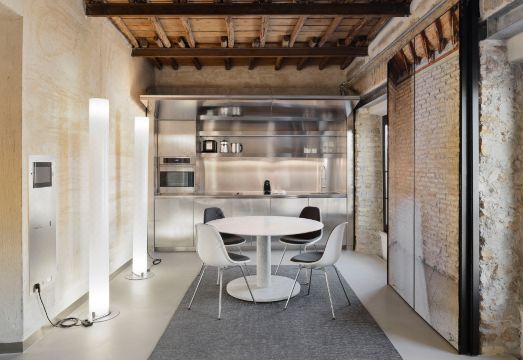 라이노서로스 외부 전경