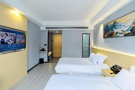 Elong ME Hotel (Huangshan Scenic Area South Gate Transfer Center)