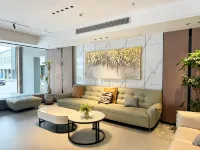 Guiyang Zhuyue Light House Hotel