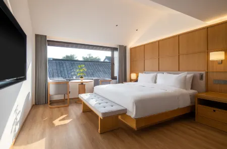 Shaoxing Lu Xun's hometown Huajianfu Zhaohua Xishi Hotel Отели рядом с достопримечательностью «Datong School»