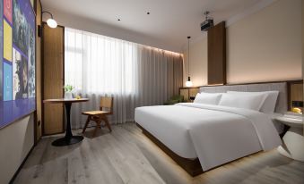 The May  Hotel