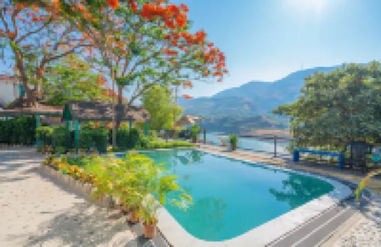 Small Station Homestay