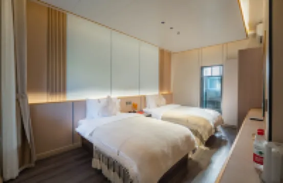 Small Station Homestay