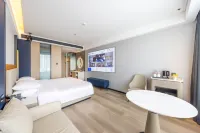 OKDAY Hotel (Mangshi Airport Mangshi Square)