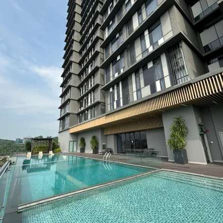Societe Suites Hartamas by Bamboo Hospitality Отели рядом с достопримечательностью «Станция MRT Taman Tun Dr Ismail »