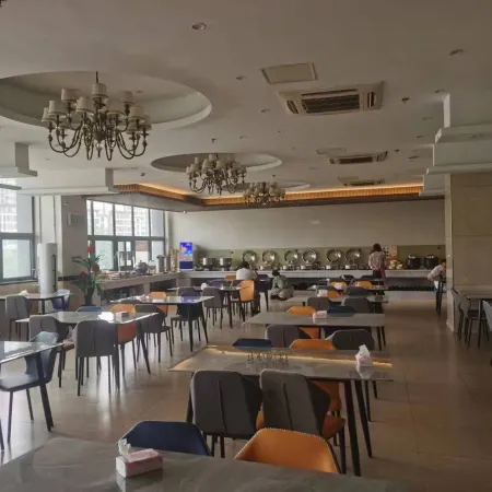 Vienna International Hotel (He Yuan Store, Outlets Plaza, Yangzhou)