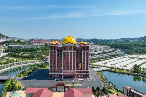 Longkou Nanshan Castle Hotel