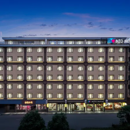 INTO Hotel