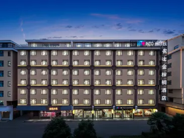 INTO Hotel