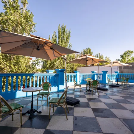 Yifang Place · Travel Exotic Vacation Boutique Stay (Yining Liuxing Street Scenic Area)