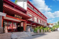 Kunming Pillowstone Woyun Boutique Hotel (Nanping Pedestrian Street Jinma Bijifang Branch) Отели рядом с достопримечательностью «Курица Золотой лошади»